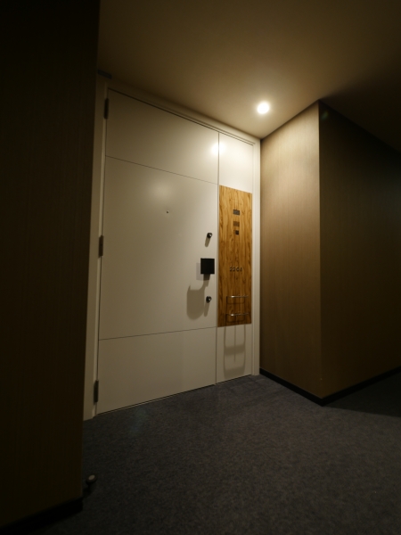 パークコート虎ノ門愛宕タワーの玄関
